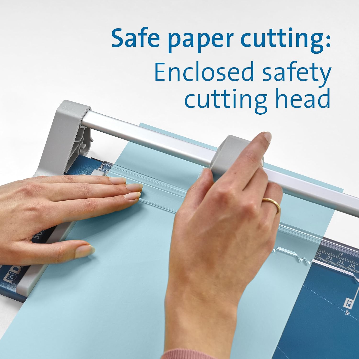 Dahle 507 Personal Rotary Trimmer, 12 Cut Length, 7 Sheet Capacity, Self-Sharpening, Automatic Clamp, German Engineered Paper Cutter